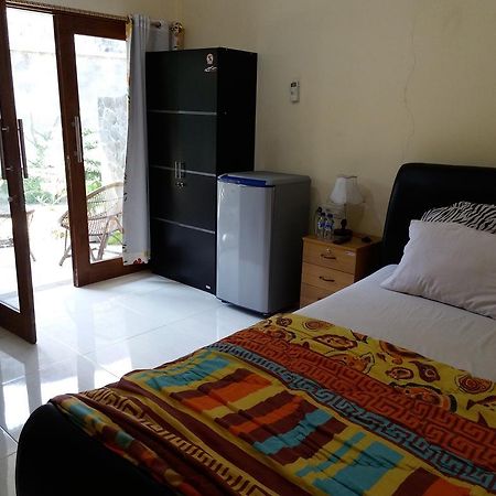 Beto Guesthouse Kalasan Экстерьер фото