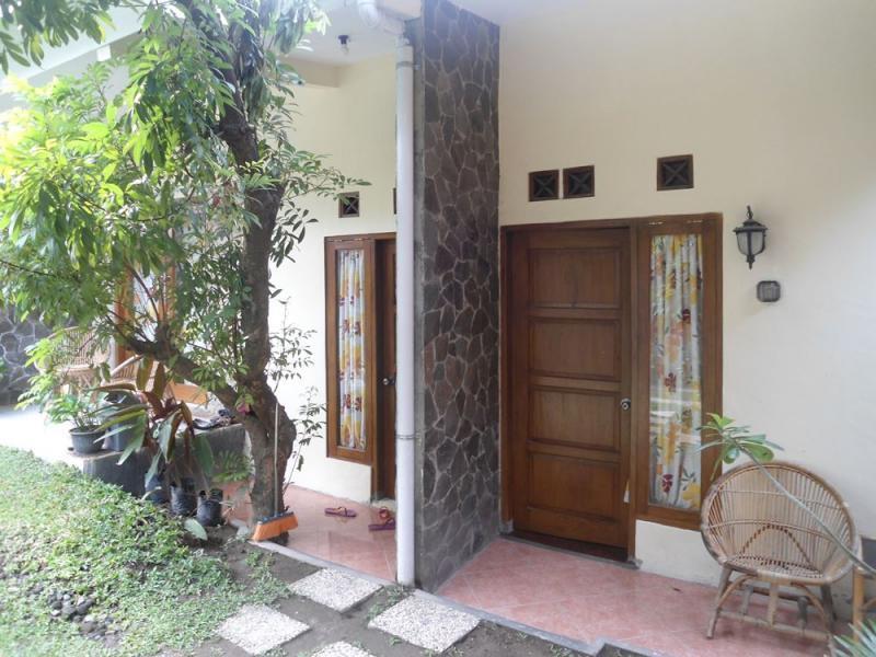 Beto Guesthouse Kalasan Экстерьер фото