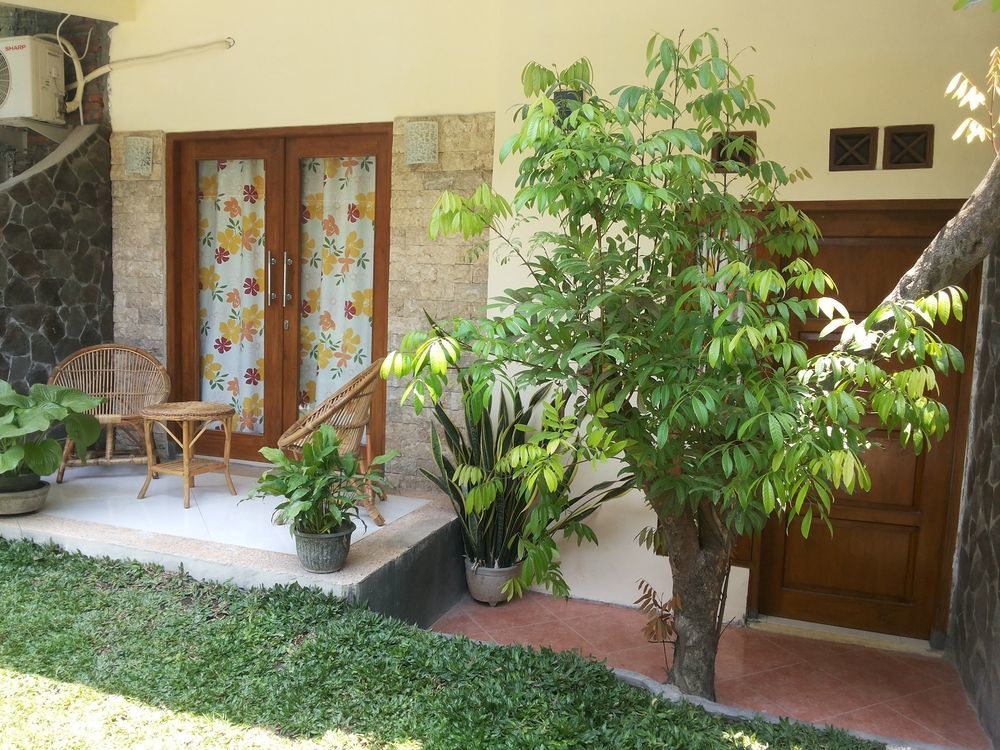 Beto Guesthouse Kalasan Экстерьер фото