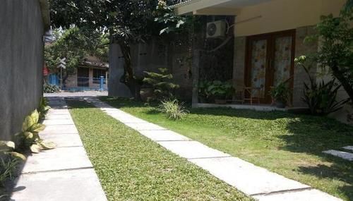 Beto Guesthouse Kalasan Экстерьер фото
